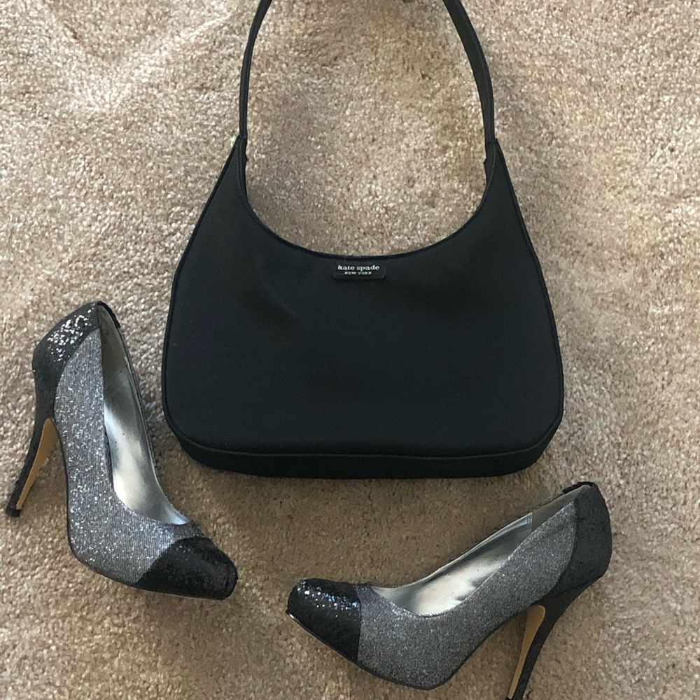 Fabulous silver/black glitter pumps. - Picture 5 of 7